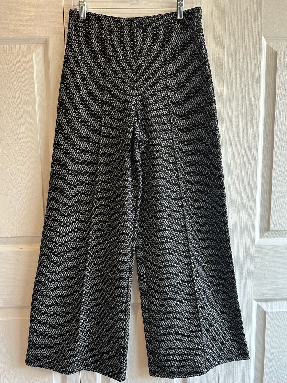 Max Studio Pintuck Wide Leg Black & White Geometric Pants